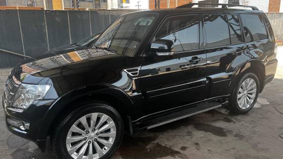 MITSUBISHI PAJERO FULL 3.2 HPE 4X4 16V TURBO INTERCOOLER DIESEL 4P AUTOMÁTICO